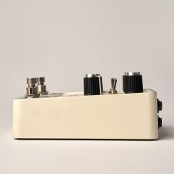 Universal audio del-verb Universal audio astra modulation pedal