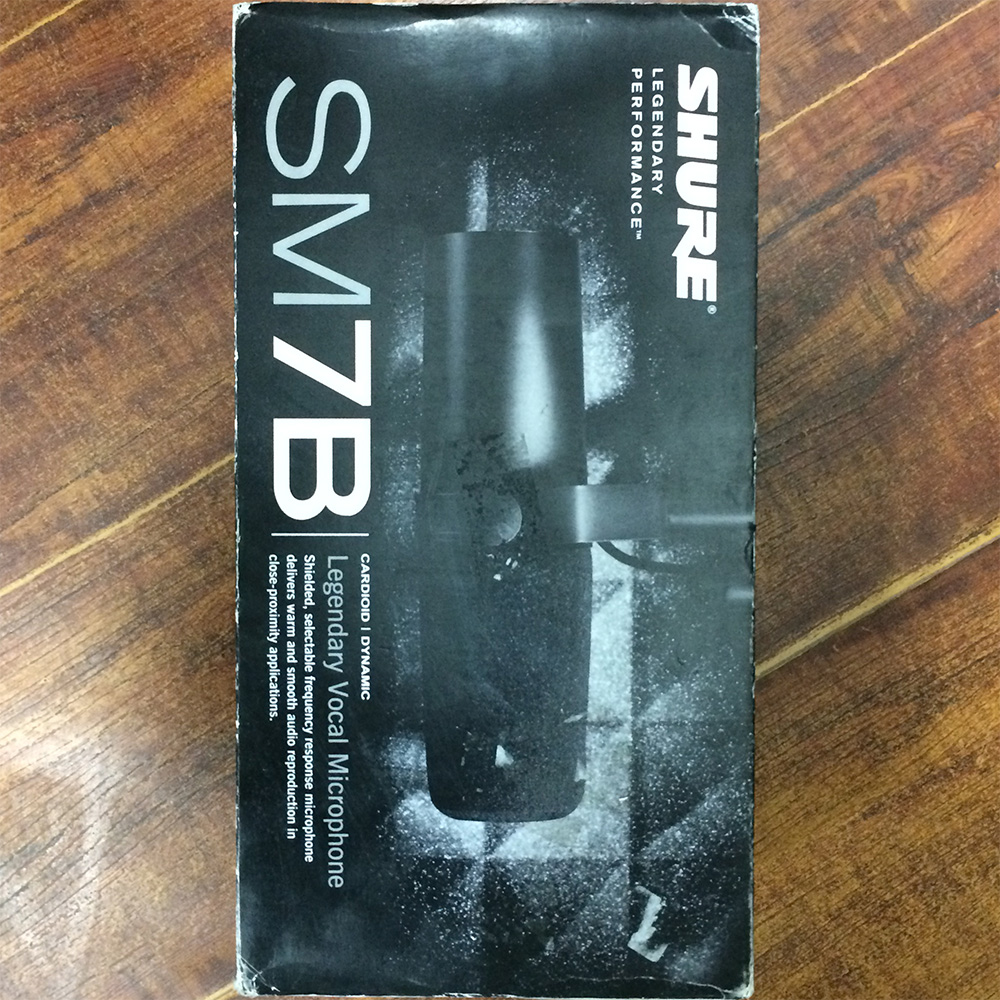 Behringer bc110 dynamic microphone Shure sm7b